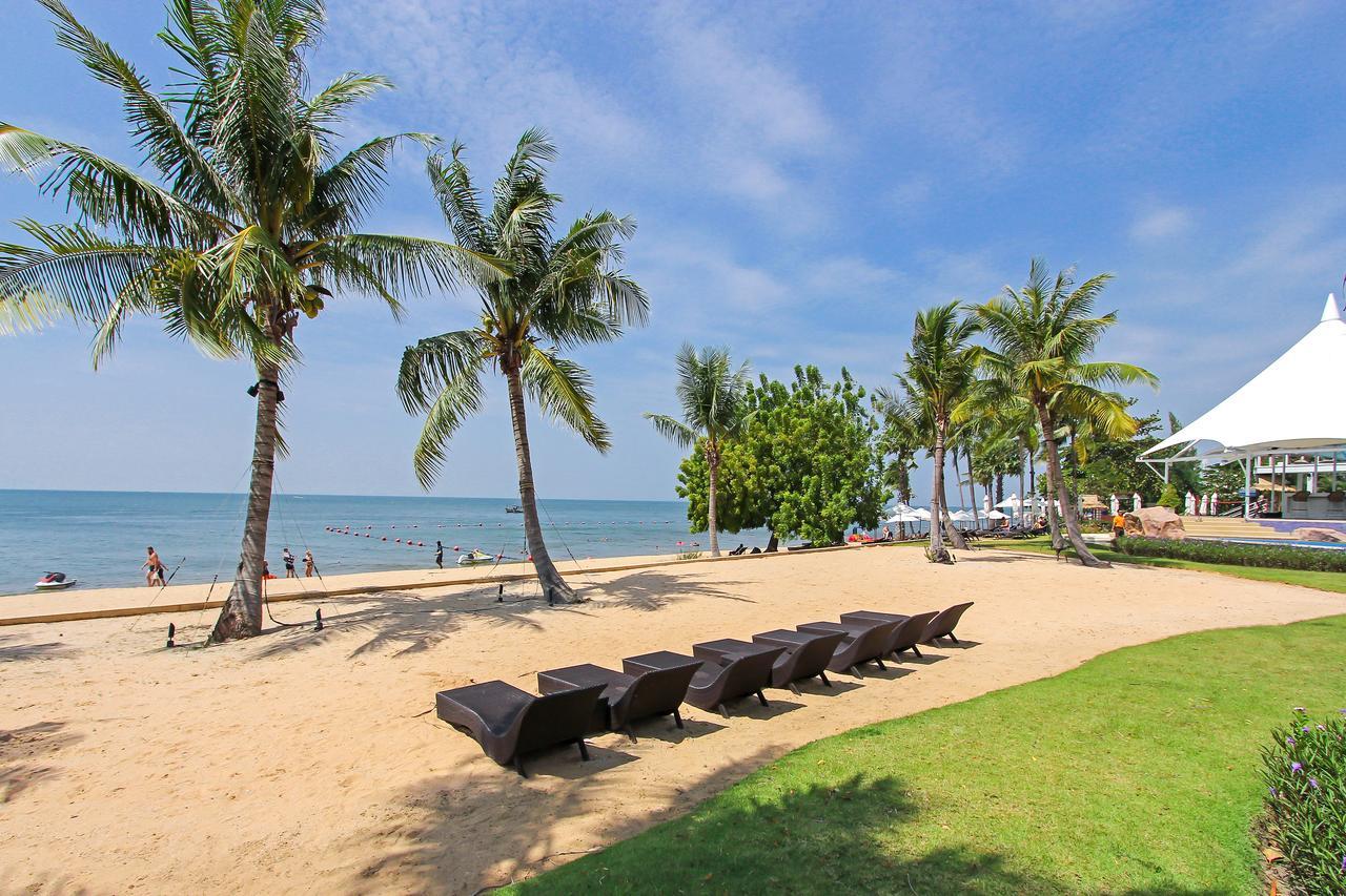 White Sand Beach Residences Pattaya ジョムティエンビーチ エクステリア 写真
