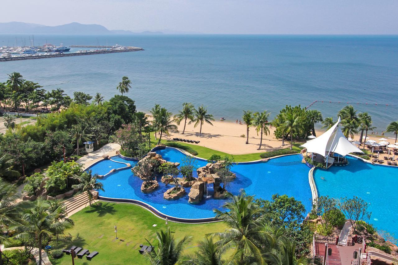 White Sand Beach Residences Pattaya ジョムティエンビーチ エクステリア 写真